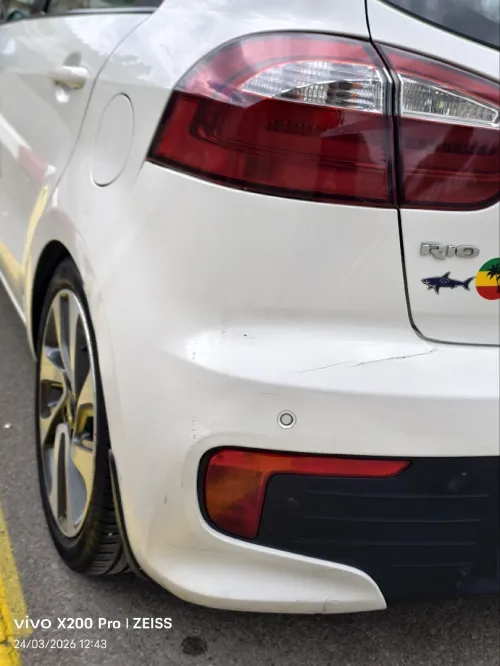 Kia Rio 5 portes 2015 Funny Facelift 