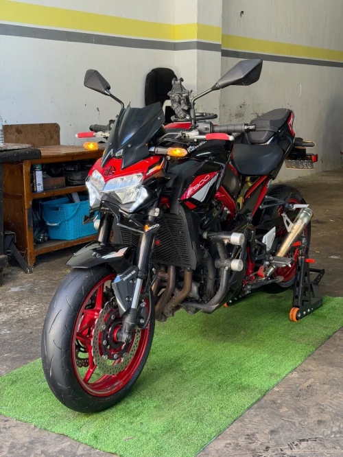 Kawazaki Z900 2024
