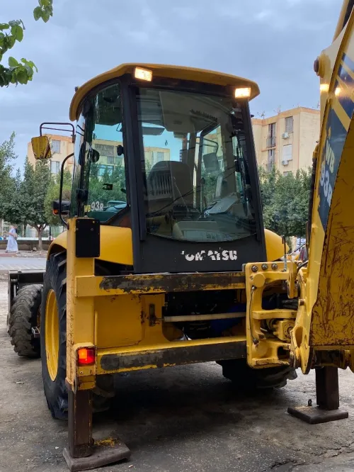 Comatsu Wb93r 2009