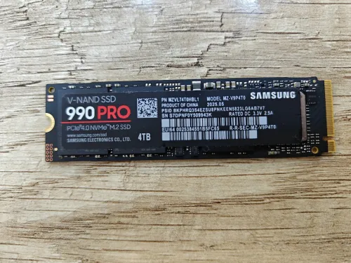 Samsung 990 pro 4tb JMS utilisé