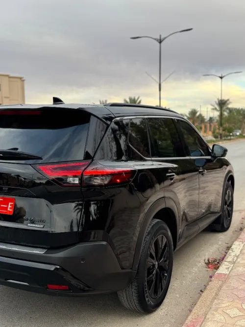 Nissan Rogue 2024 Midnight black edition