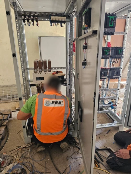 Groupes Électrogènes : Vente, Installation & Maintenance Industrielle