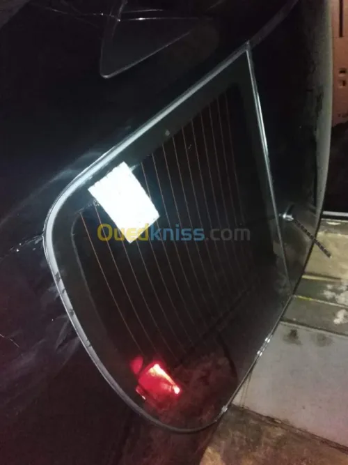 habillage auto pose fumée