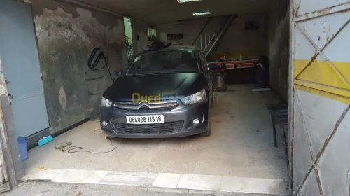 habillage auto pose fumée