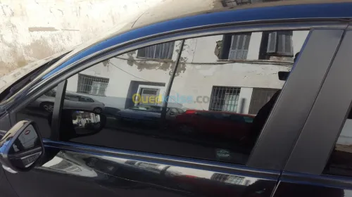 habillage auto pose fumée