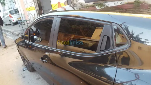 habillage auto pose fumée