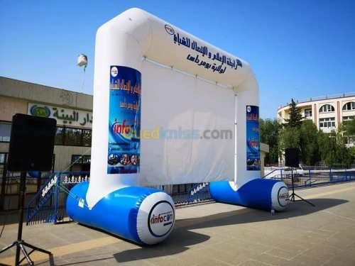 Grand écran gonflable pour projection 