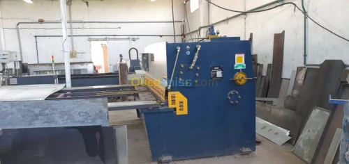 Guillotine  2.5m découpe 6mmm