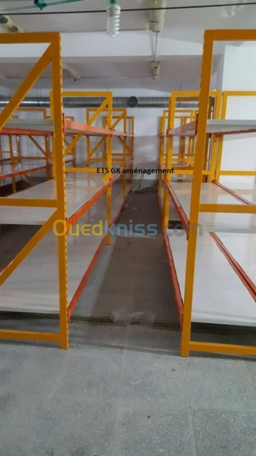 Rayonnage métallique 