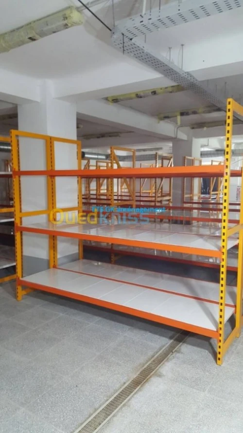 Rayonnage métallique 