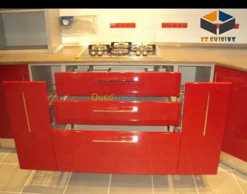 صنع مطابخ حسب الطلب وبكل انواع الخشب