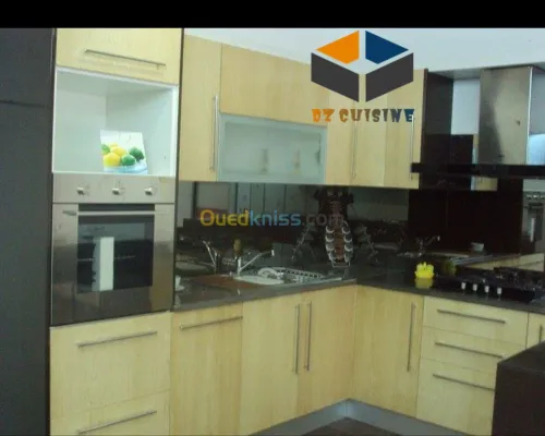 صنع مطابخ حسب الطلب وبكل انواع الخشب