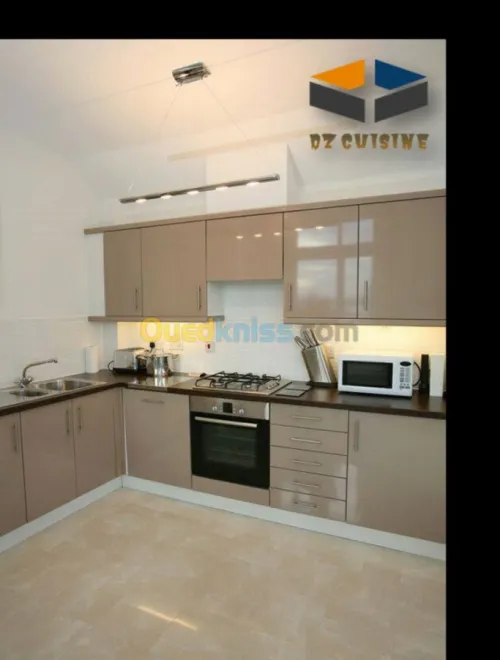 صنع مطابخ حسب الطلب وبكل انواع الخشب