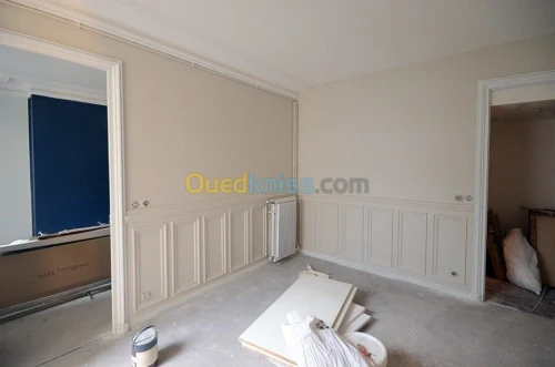 Peintures (tous types) et décorations.