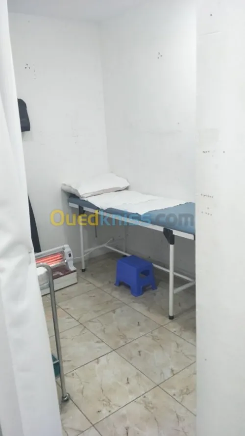 حجامة وأعشاب طبية و التدليك الطبيعي