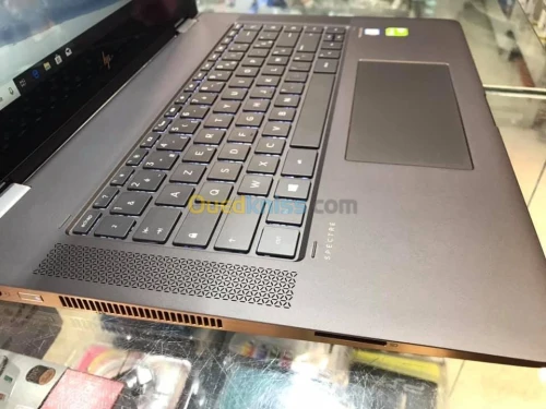HP SPECTRE 15 4K i7 7EM 16GB 512 940MX