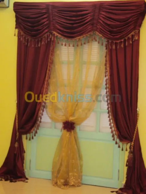 couture de drap et coussin et salon