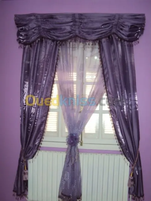 couture de drap et coussin et salon