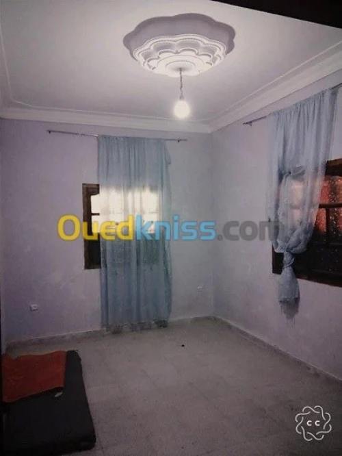 Location Niveau De Villa F8 Oran Marsat el hadjadj