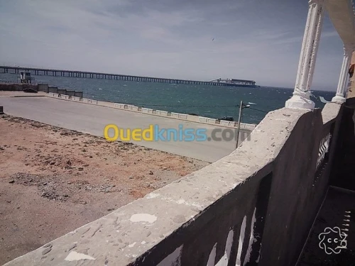 Location Niveau De Villa F8 Oran Marsat el hadjadj