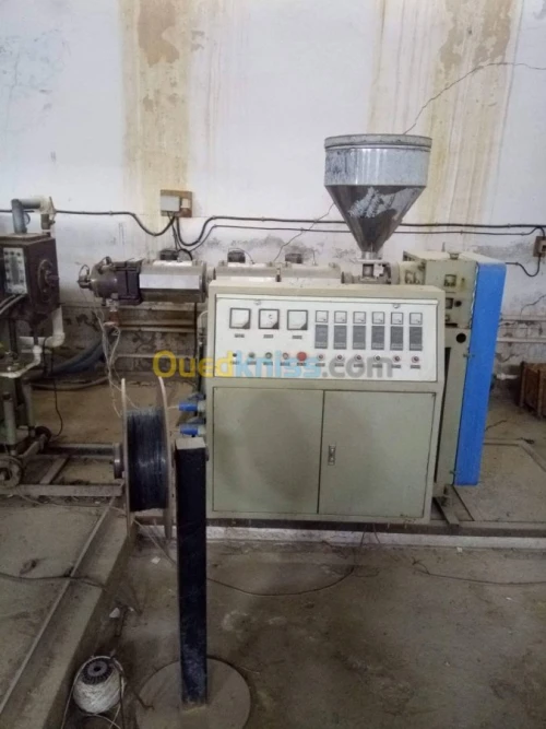 Machine d'extrusion