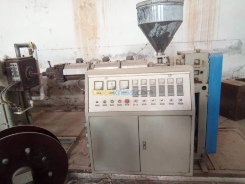 Machine d'extrusion