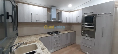 Cuisines sur mesure.