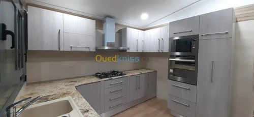 Cuisines sur mesure.