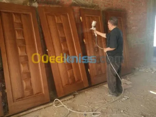 طلاء الأثاث