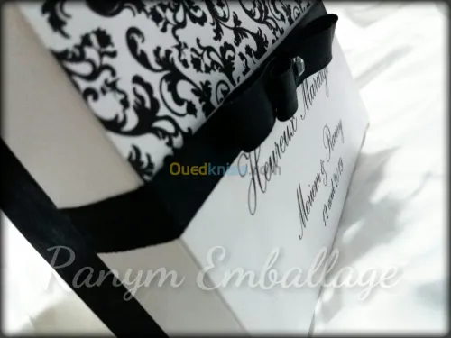 Carte d'invitation et Boîte a gâteaux 