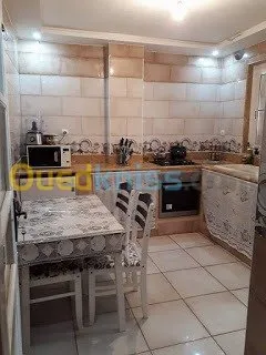 Maçon qualifier finition dal de  sol f