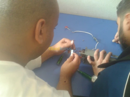 تكوين في صيانة الات النسخ والطباعة