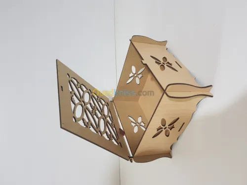 Boîte à gâteaux en bois