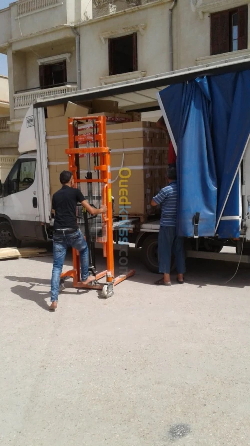 مؤسسة مختصة في النقل والترحيل 