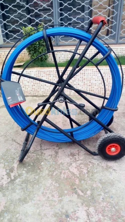 DEROULEUSE DE CABLE       