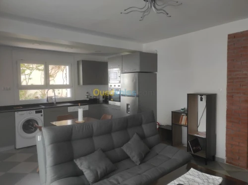 Location vacances Appartement Niveau de villa F2 Alger Dely brahim