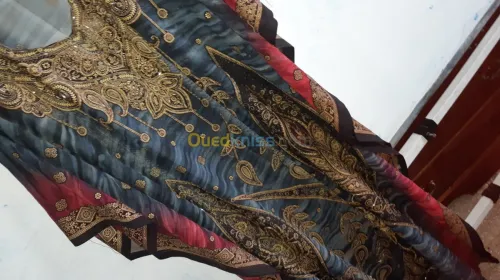 Vêtements tout neufs venus de France 