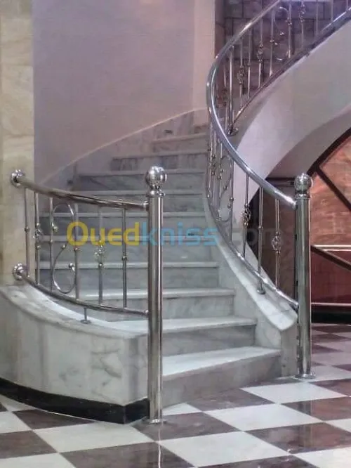 Rampe d'escalier garde de corps.....