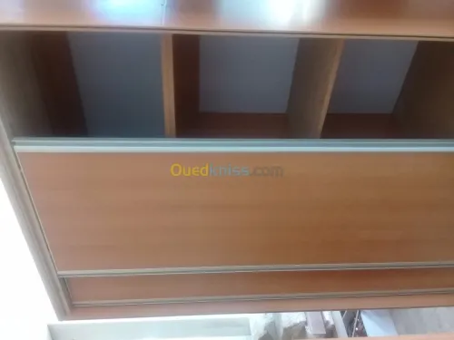 Meubles et menuiserie en bois