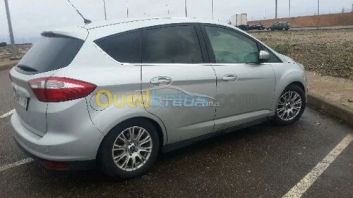 Location véhicule Ford C MAX 2012