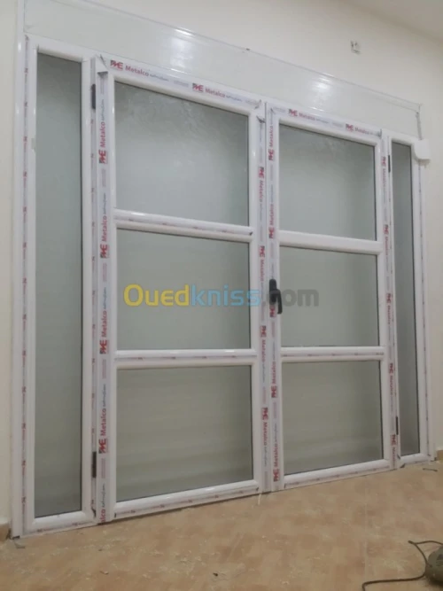 menuiserie aluminium,vitrines,PVC,Mur 