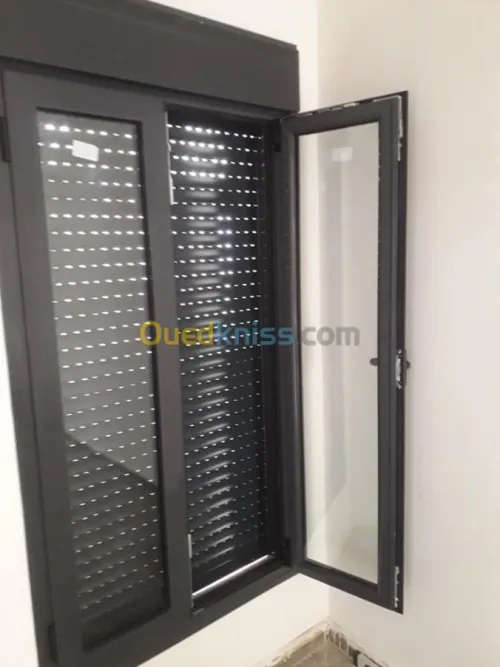 menuiserie aluminium,vitrines,PVC,Mur 