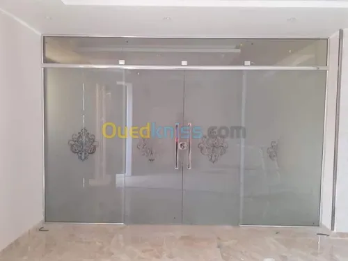 menuiserie aluminium,vitrines,PVC,Mur 