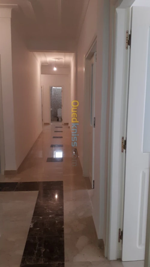 Location Appartement F4 Alger Dely brahim