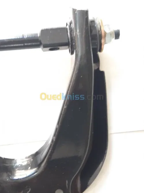 BRAS DE SUSPENSION  FORYOTA ZX AUTO