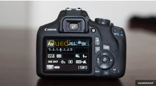 CANON EOS 2000D - Reflex 24.1 MP - Ecran LCD 3" - Full HD - Wi-Fi - NFC + Objectif EF-S 18-55 mm