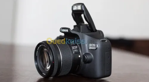 CANON EOS 2000D - Reflex 24.1 MP - Ecran LCD 3" - Full HD - Wi-Fi - NFC + Objectif EF-S 18-55 mm