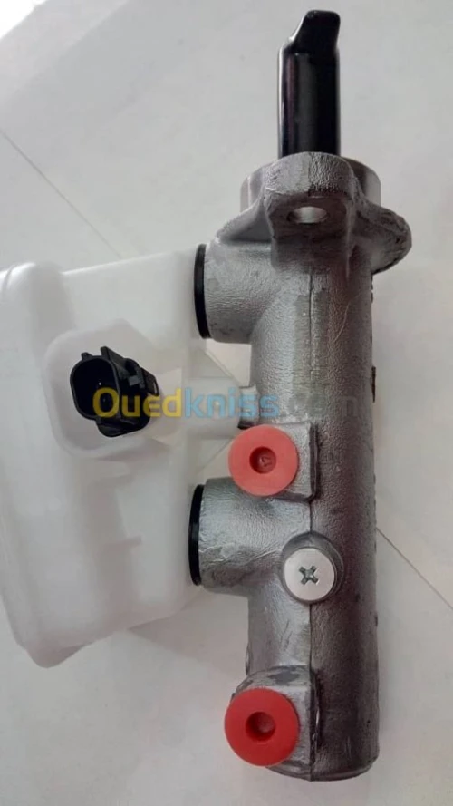 POMPE DE FREIN ISUZU D-MAX