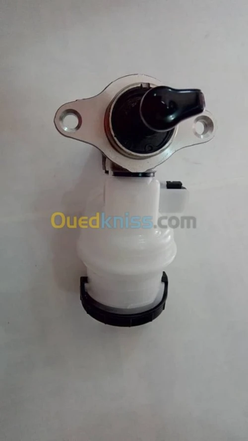 POMPE DE FREIN ISUZU D-MAX