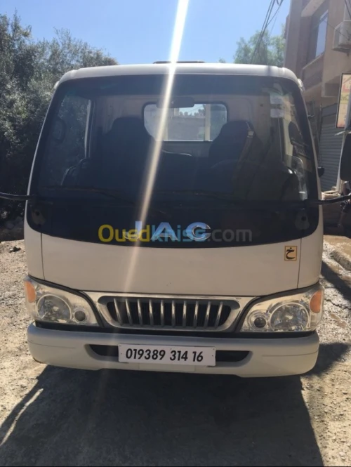 location d'un camion jac bon etat كراء